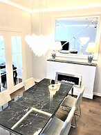 MONDRIAN Luxury Suites & Apartments Old Town Market Square