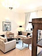 MONDRIAN Luxury Suites & Apartments Old Town Market Square