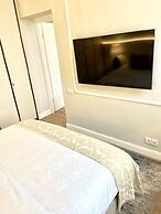 MONDRIAN Luxury Suites & Apartments Old Town Market Square