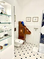 MONDRIAN Luxury Suites & Apartments Old Town Market Square