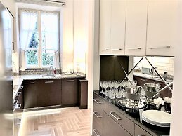 MONDRIAN Luxury Suites & Apartments Old Town Market Square