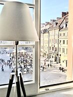 MONDRIAN Luxury Suites & Apartments Old Town Market Square