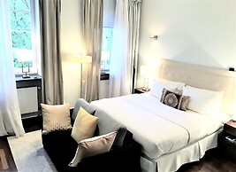 MONDRIAN Luxury Suites & Apartments Old Town Market Square