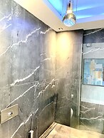 MONDRIAN Luxury Suites & Apartments Old Town Market Square