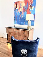 MONDRIAN Luxury Suites & Apartments Old Town Market Square