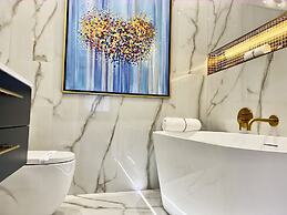 MONDRIAN Luxury Suites & Apartments Old Town Market Square