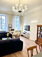 MONDRIAN Luxury Suites & Apartments Old Town Market Square