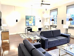 MONDRIAN Luxury Suites & Apartments Old Town Market Square