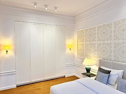 MONDRIAN Luxury Suites & Apartments Old Town Market Square