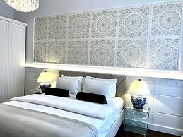 MONDRIAN Luxury Suites & Apartments Old Town Market Square