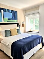 MONDRIAN Luxury Suites & Apartments Old Town Market Square