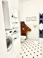 MONDRIAN Luxury Suites & Apartments Old Town Market Square