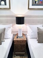 MONDRIAN Luxury Suites & Apartments Old Town Market Square