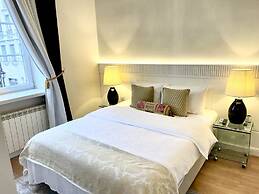 MONDRIAN Luxury Suites & Apartments Old Town Market Square