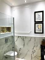 MONDRIAN Luxury Suites & Apartments Old Town Market Square