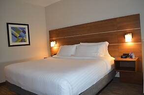 Holiday Inn Express & Suites Charlotte NE - University Area by IHG