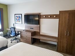 Holiday Inn Express & Suites Charlotte NE - University Area by IHG