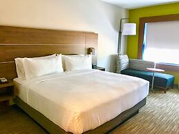Holiday Inn Express & Suites Charlotte NE - University Area by IHG
