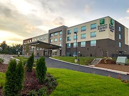 Holiday Inn Express & Suites Charlotte NE - University Area by IHG