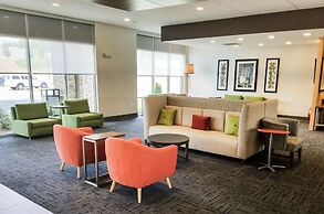 Holiday Inn Express & Suites Charlotte NE - University Area by IHG