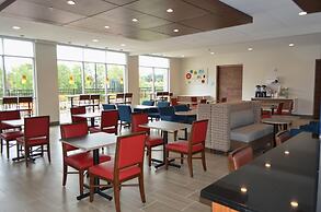 Holiday Inn Express & Suites Charlotte NE - University Area by IHG