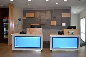 Holiday Inn Express & Suites Charlotte NE - University Area by IHG