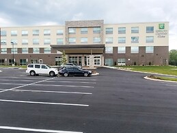 Holiday Inn Express & Suites Charlotte NE - University Area by IHG