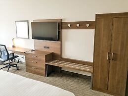 Holiday Inn Express & Suites Charlotte NE - University Area by IHG