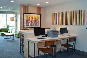 Holiday Inn Express & Suites Charlotte NE - University Area by IHG
