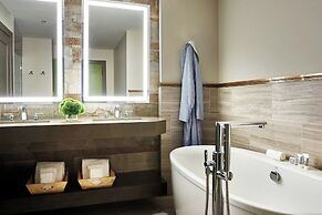 The Stella Hotel, Autograph Collection