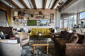 The Stella Hotel, Autograph Collection