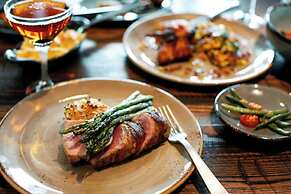 The Stella Hotel, Autograph Collection