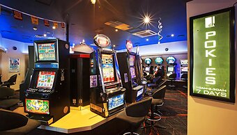 Nightcap at Camp Hill Hotel