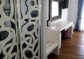 Meggs Bodrum Beach Hotel