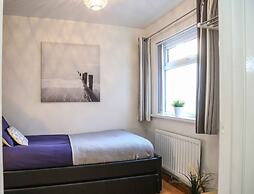 Perfect City Center Location, Parking, 4 Beds