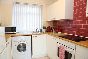 Perfect City Center Location, Parking, 4 Beds