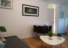 Belfast City Central by BHR Apartments