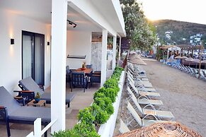 Daphnis Hotel