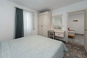 Kefi Beach and Suites