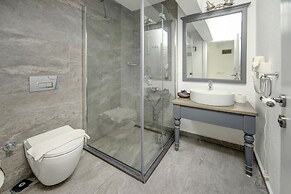 Kefi Beach and Suites