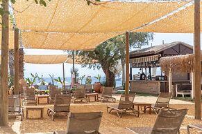 Kefi Beach and Suites