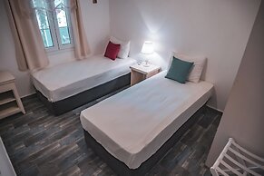 Kefi Beach and Suites