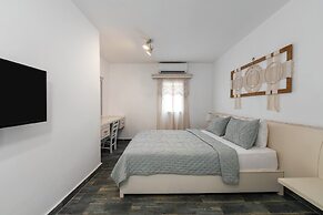 Kefi Beach and Suites