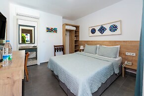 Kefi Beach and Suites