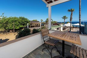 Kefi Beach and Suites