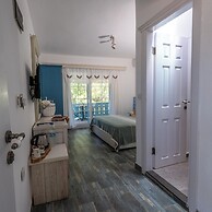 Kefi Beach and Suites