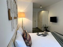 Kefi Beach and Suites