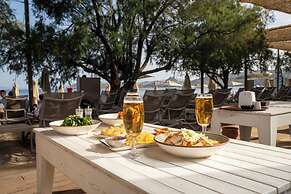 Kefi Beach and Suites