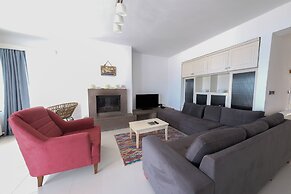 Kefi Beach and Suites