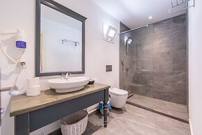 Kefi Beach and Suites